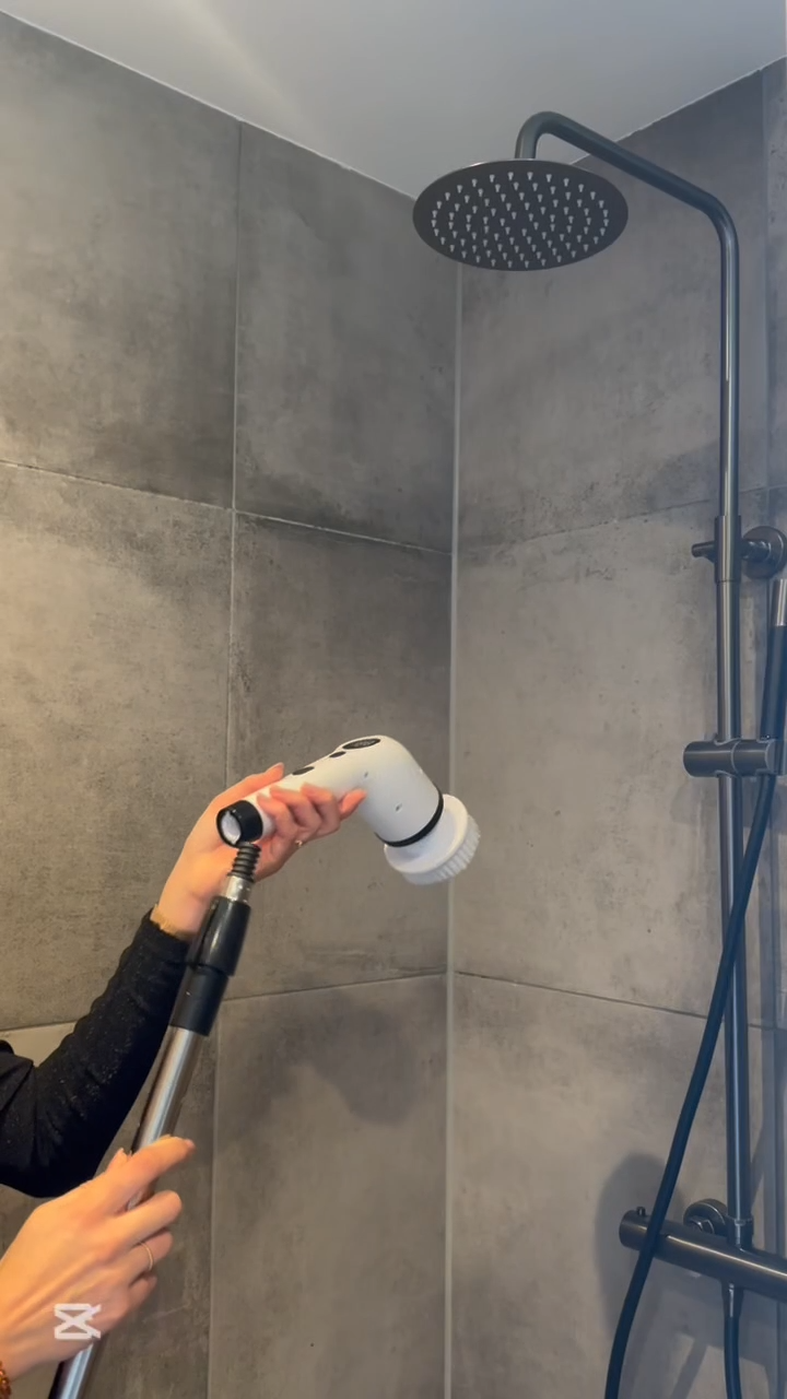 Ik ben pas echt schoon, als mijn douche schoon is.