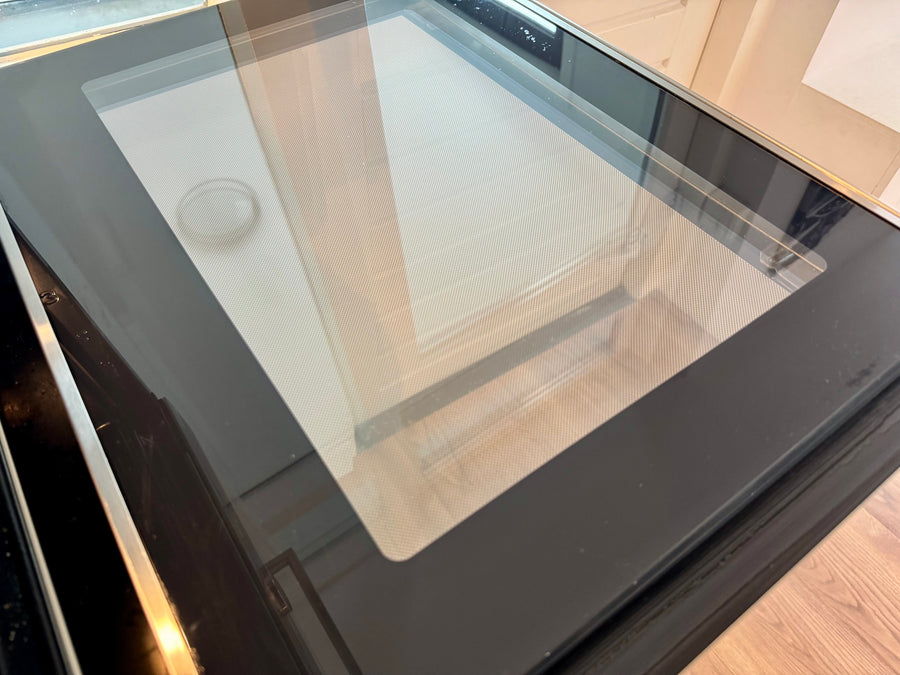 Na gebruik — Oven weer schoon!